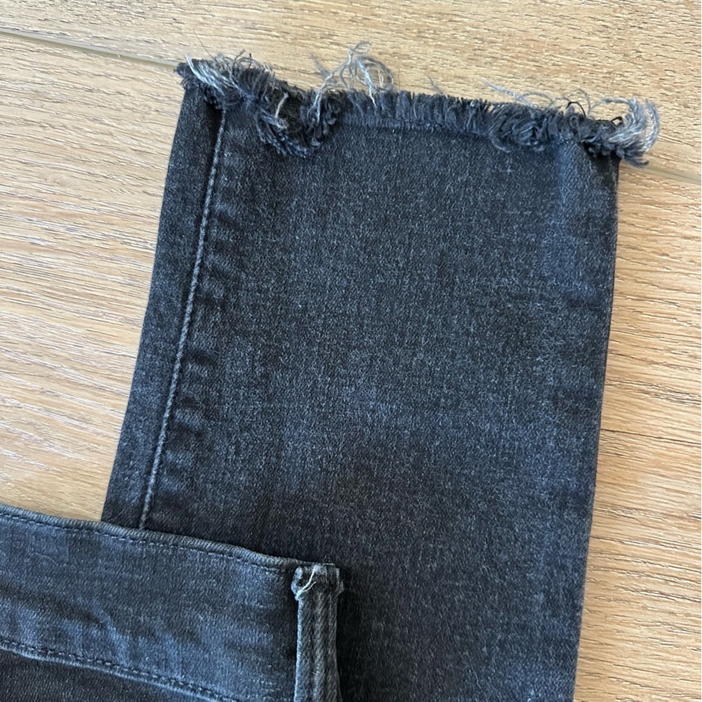Frame Denim SZ 28 Le Skinny de Jeanne black distressed denim EUC - Picture 4 of 10